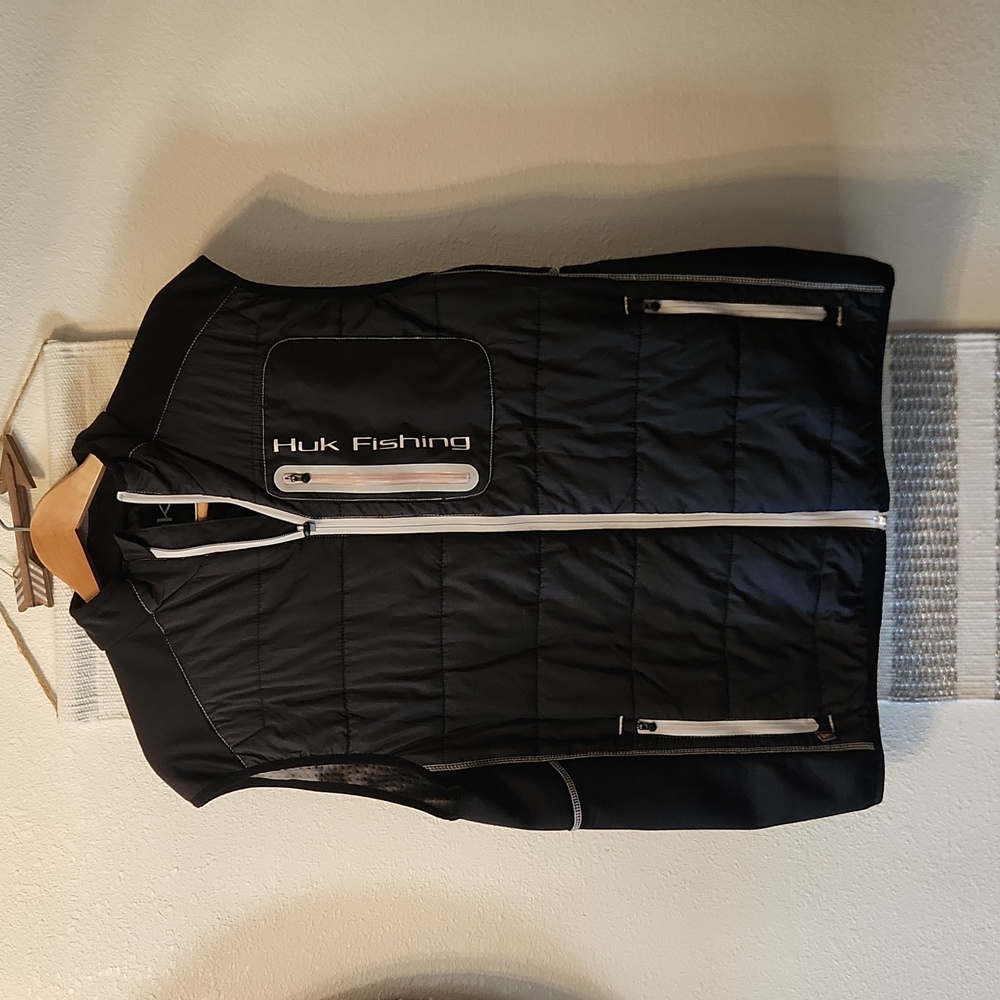 HUK Fishing Vest Outerwear XL in Black